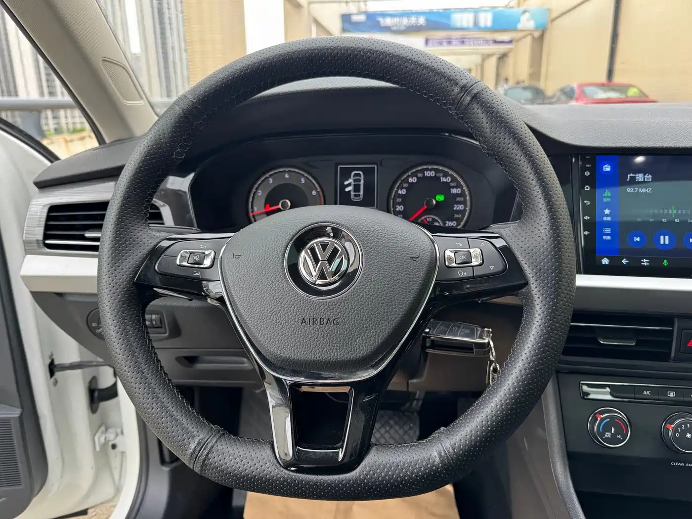 Фото 9 - Volkswagen Lavida