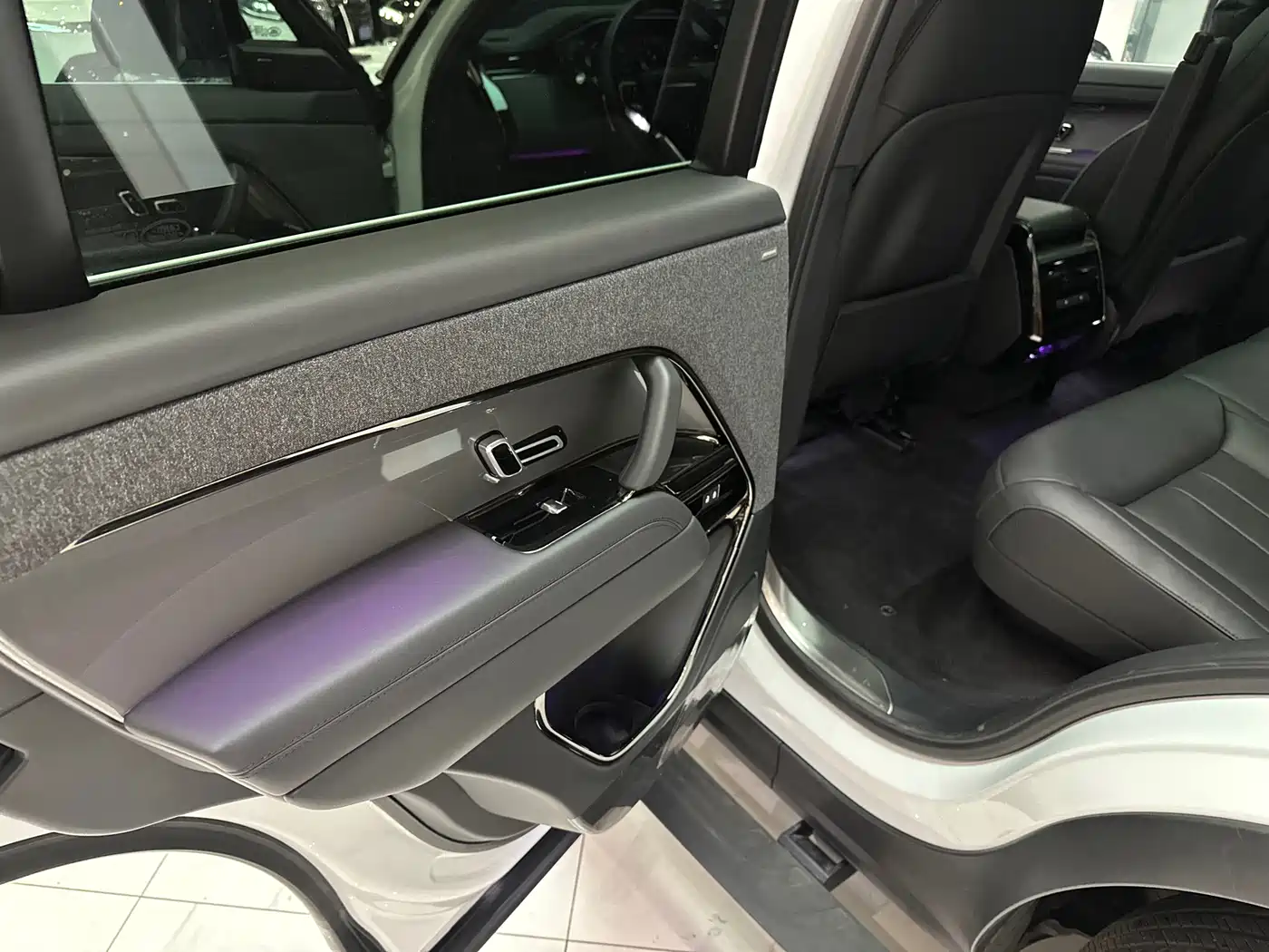 Land Rover Range Rover Sport 2023 360PS S фото 9