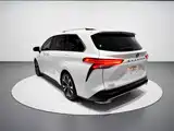 Фото 5 - Toyota Granvia