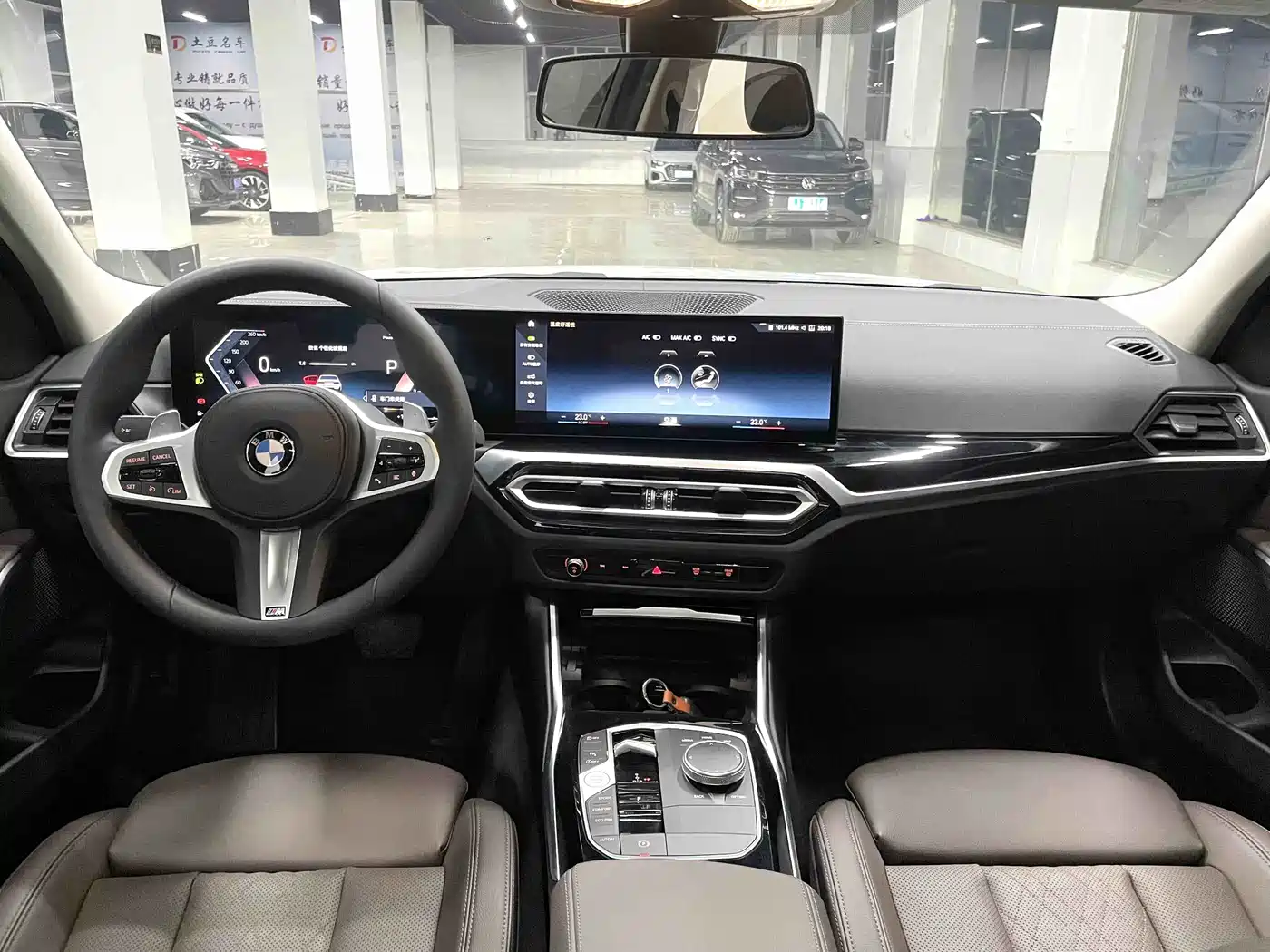 BMW 3 Series 2023 320Li M Sport Package фото 9