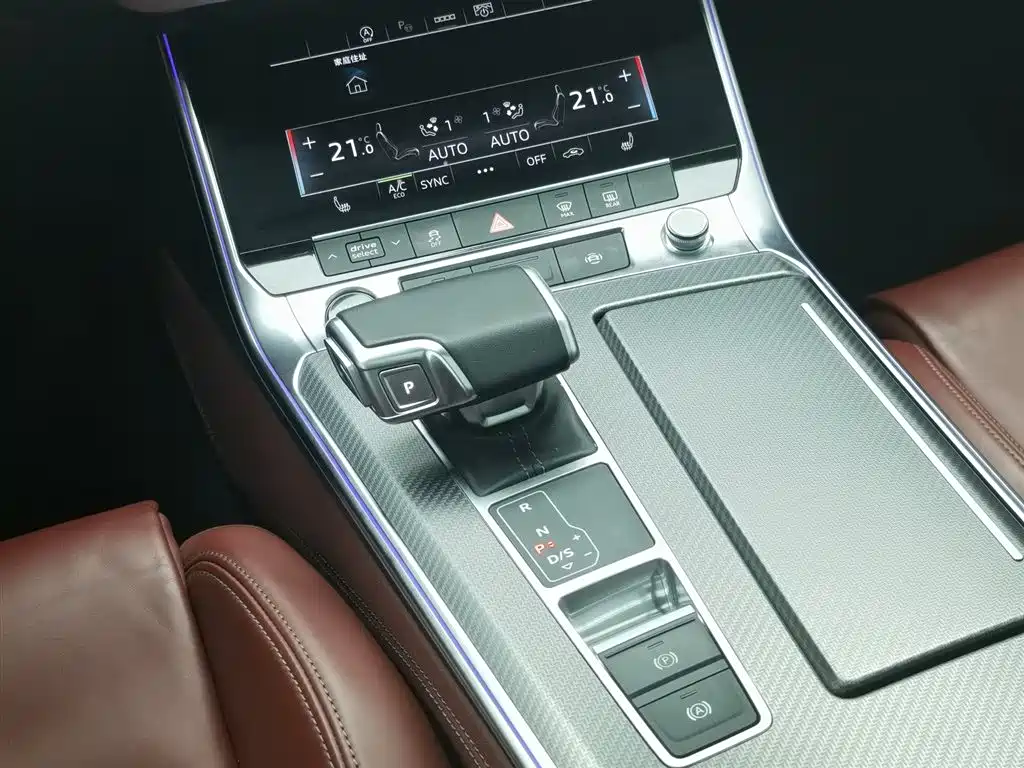Audi A7L 2024 45 TFSI quattro Black Warrior Edition фото 13