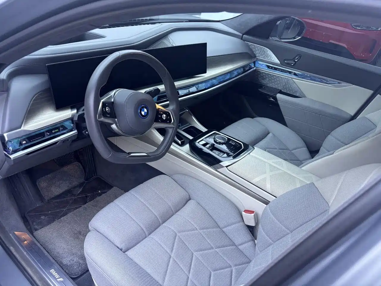 BMW i7 2023 xDrive60L Luxury Package фото 11