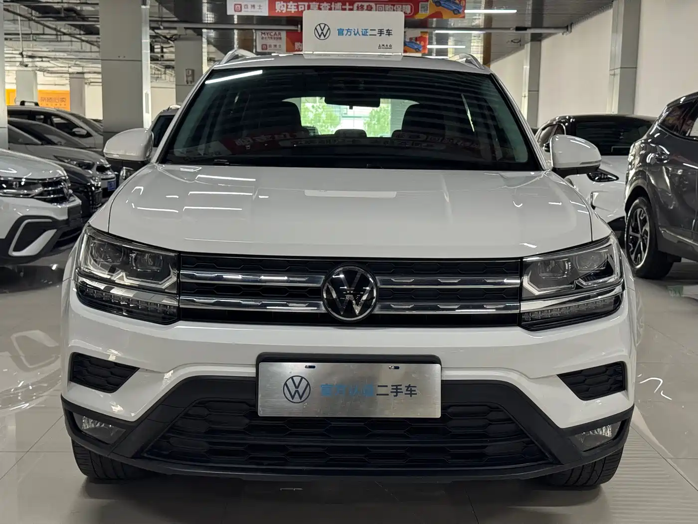 Volkswagen Tharu 2022 280TSI FWD Luxury Edition фото 2
