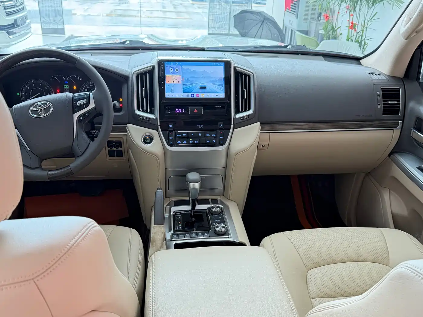 Toyota Land Cruiser 2012 4.0L Automatic VX фото 6