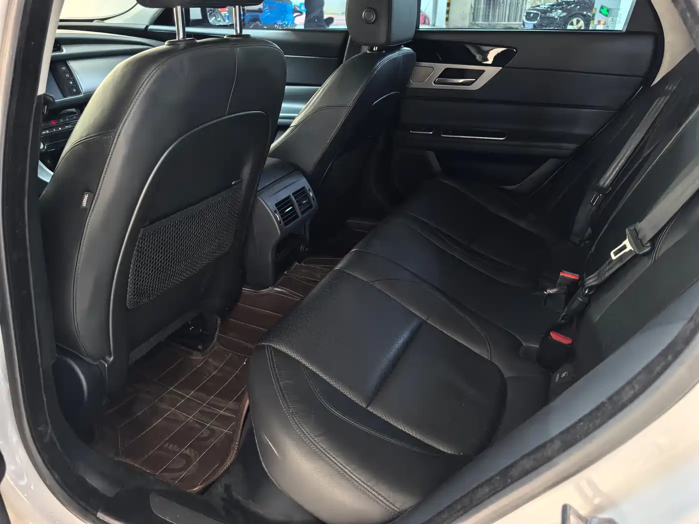 Jaguar XF 2016 2016 XF 2.0T 2WD Elegance Edition