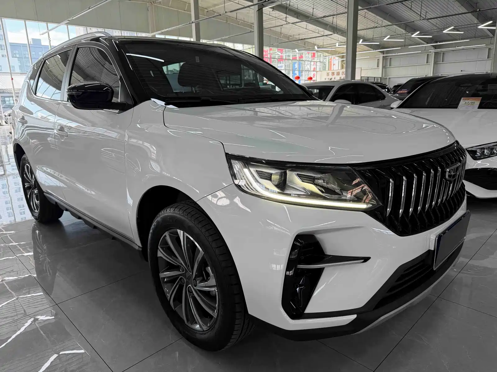Photo 3 - Geely Emgrand X6