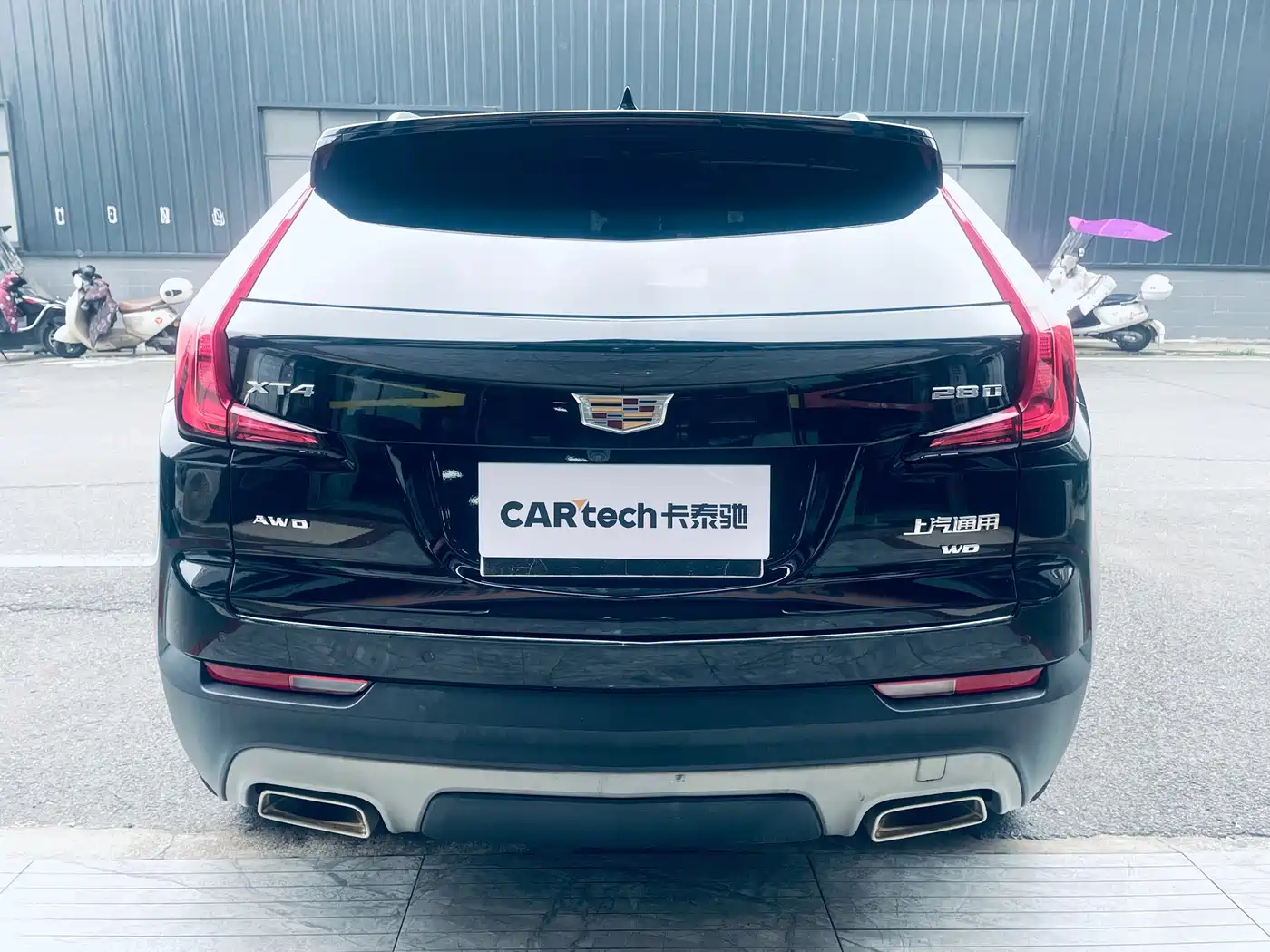 CADILLAC XT4