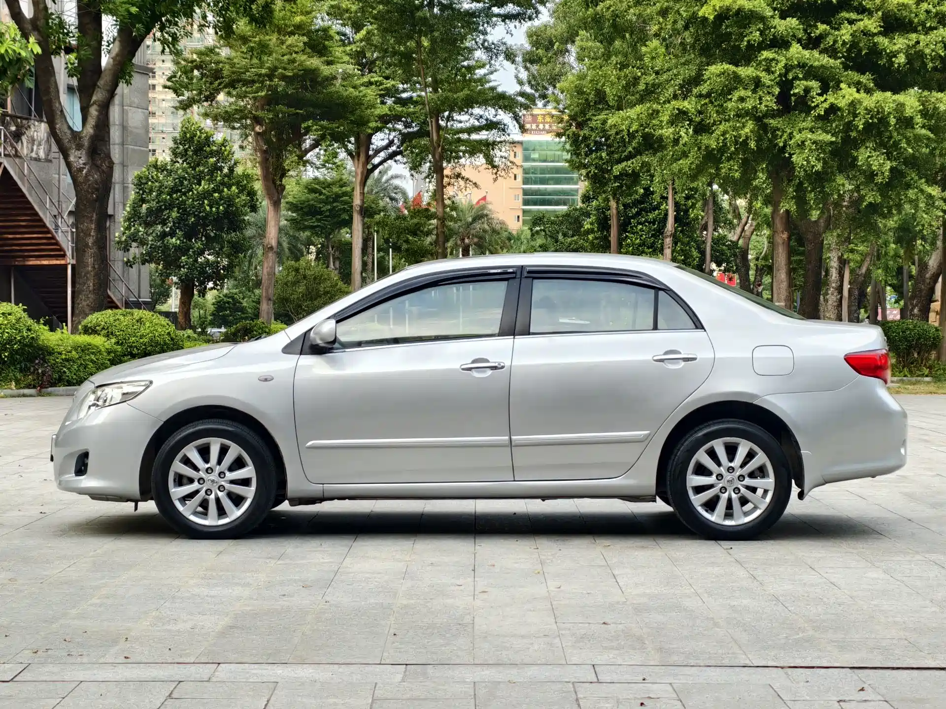 Photo 6 - Toyota Corolla