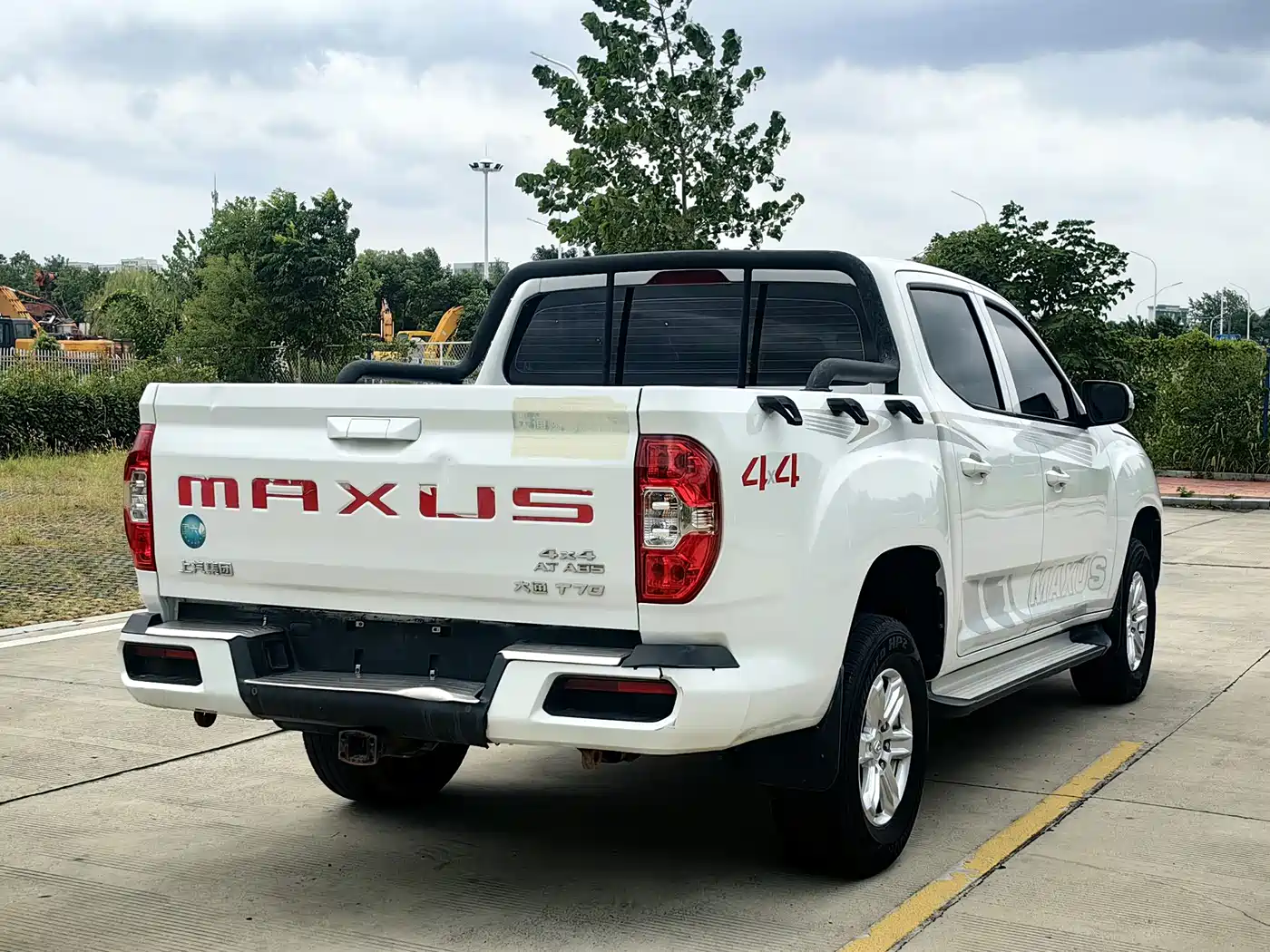Maxus Maxus T70 2020 2020 2.0T Diesel Automatic 2WD Comfort Standard Cab High Ground Clearance