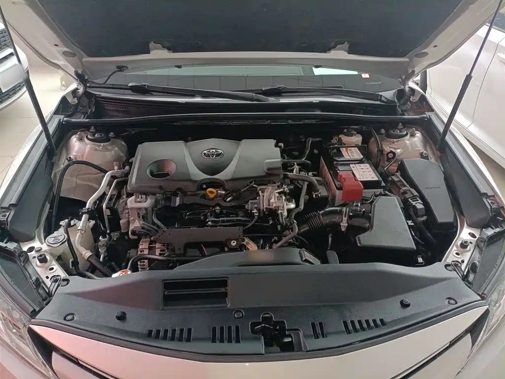 Toyota Camry 2018 2.5G Luxury Edition фото 17