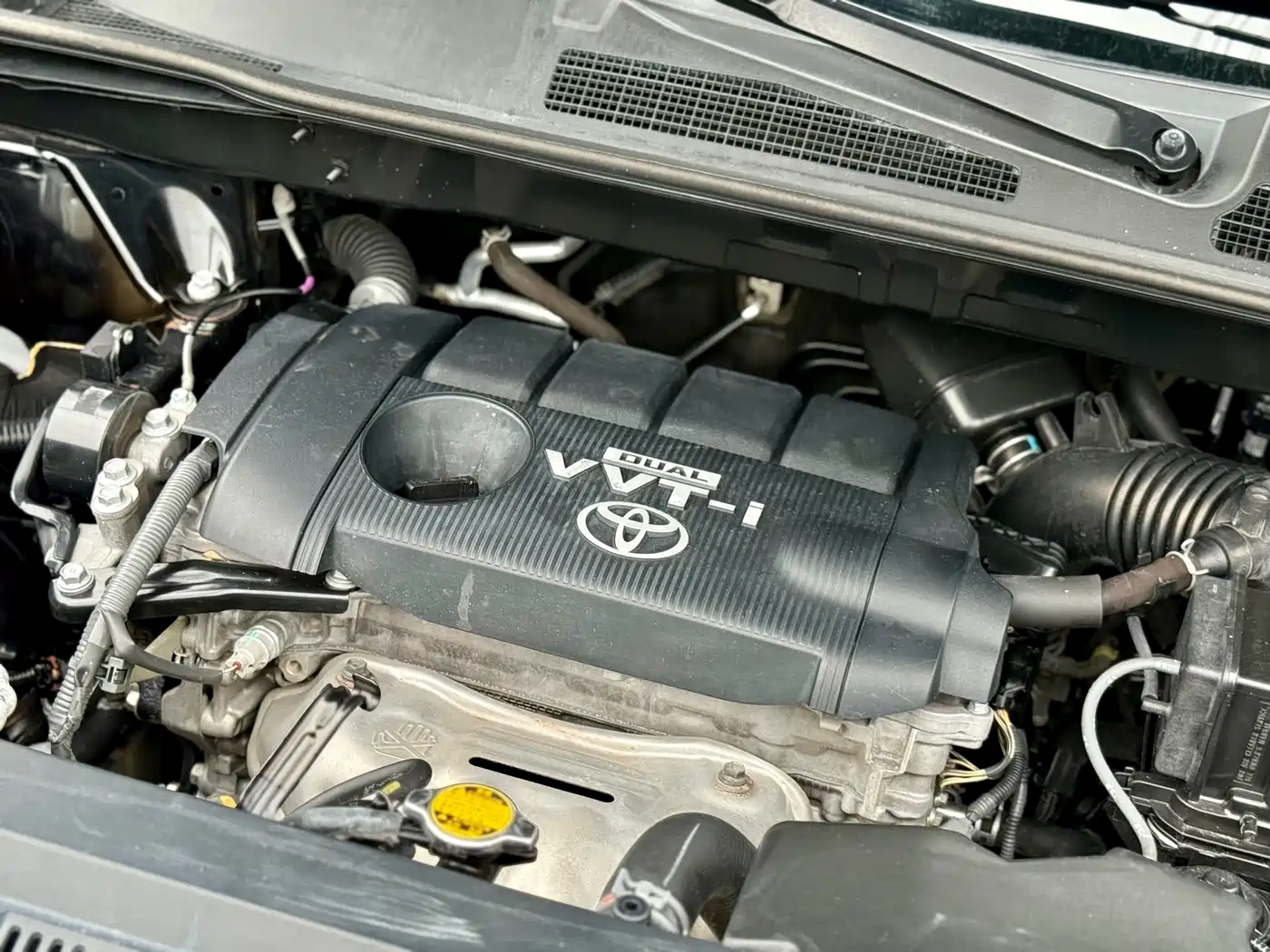 Toyota Highlander 2012 2.7L 2WD 7-Seater Luxury Edition фото 5