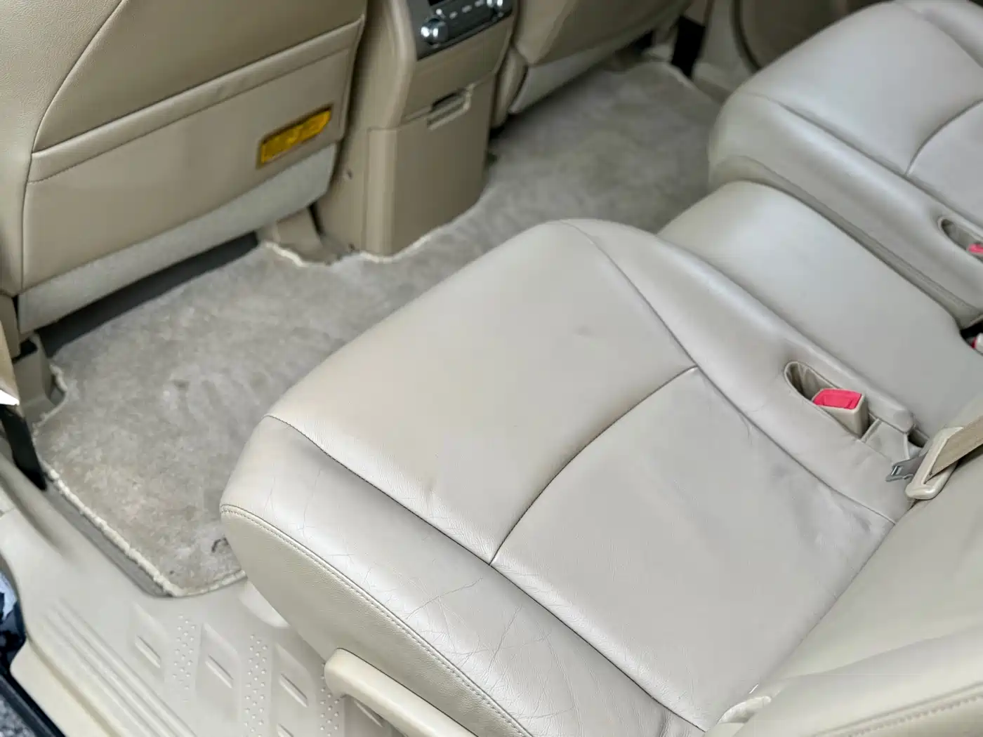 Toyota Highlander 2012 2.7L 2WD 7-Seater Luxury Edition фото 17