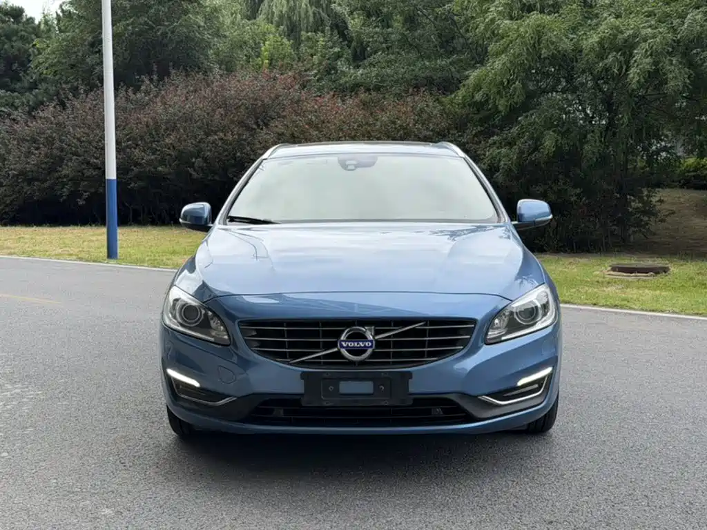 Фото 19 - Volvo V60