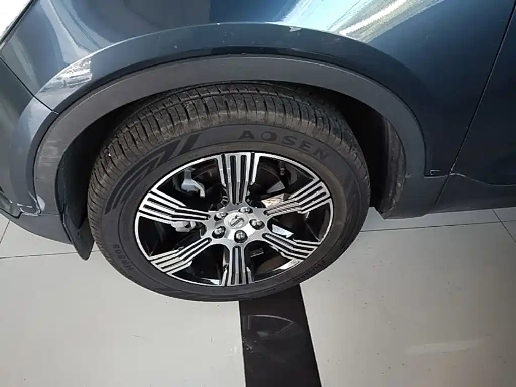 Photo 23 - Volvo XC40