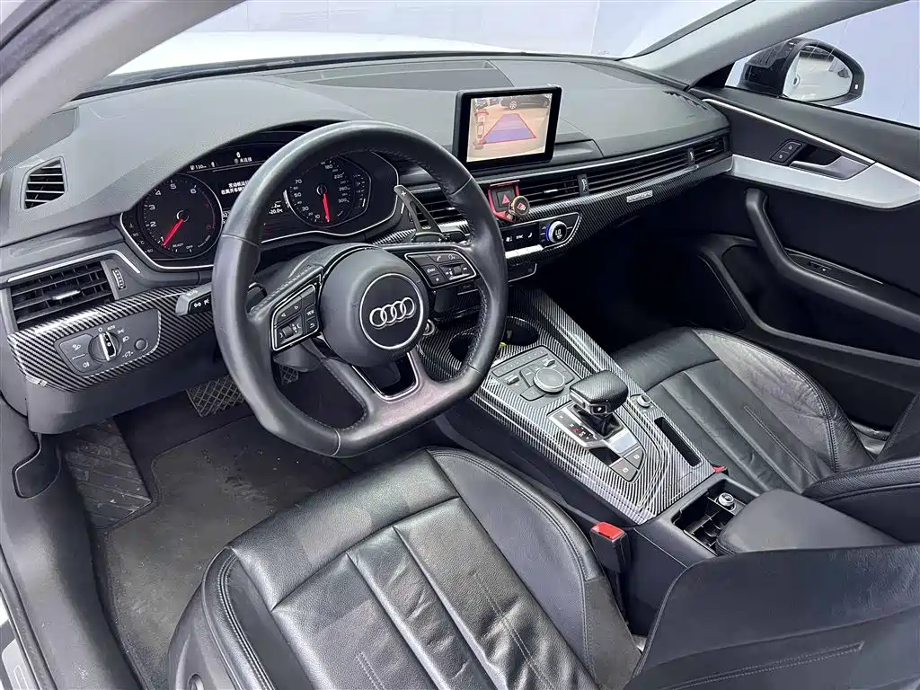 Audi A4L 2018 30th Anniversary 45 TFSI quattro Personality Sport фото 7