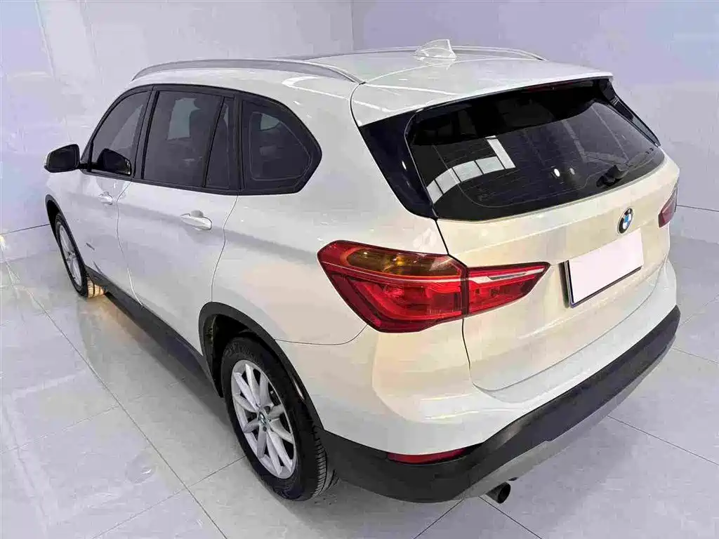 BMW X1 2016 sDrive18Li Fashion Model фото 3