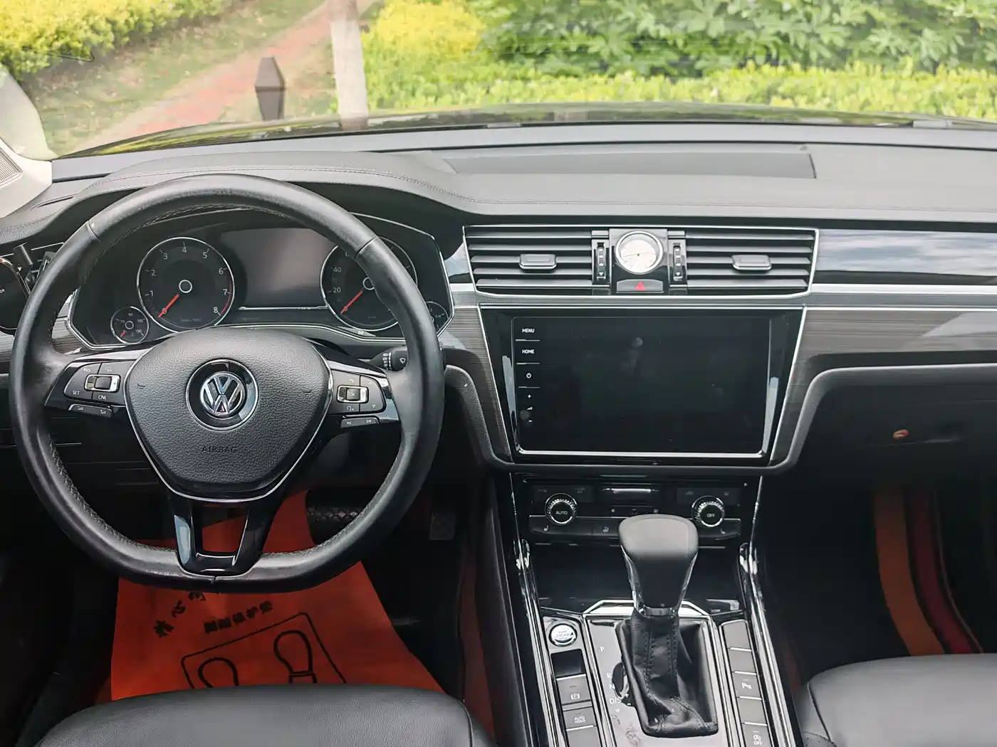 Volkswagen Phideon 2018 Facelift 380TSI FWD Business фото 5