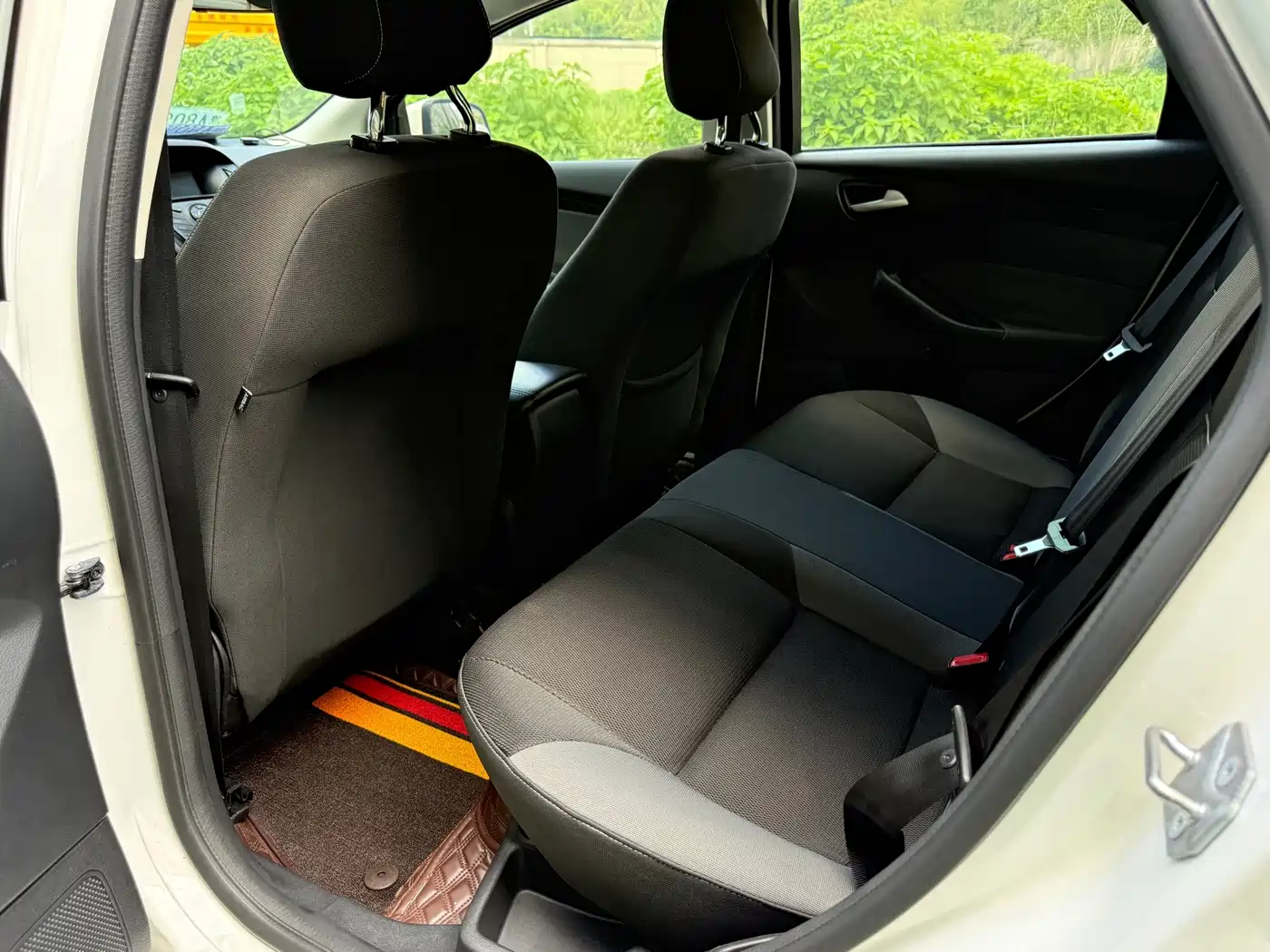 Ford Focus 2014 2012 Hatchback 1.6L Automatic Comfort