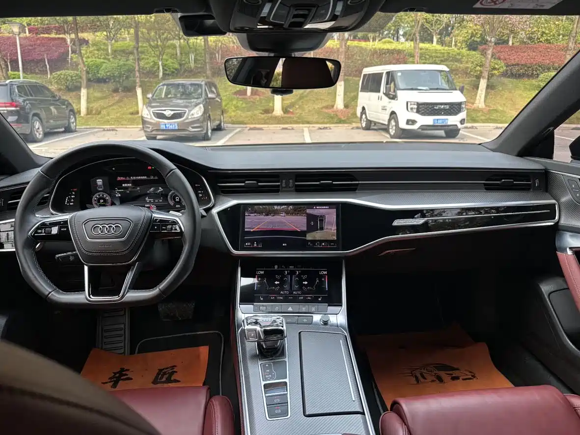 Audi A7L 2024 45 TFSI quattro S-line Black Warrior Edition фото 13