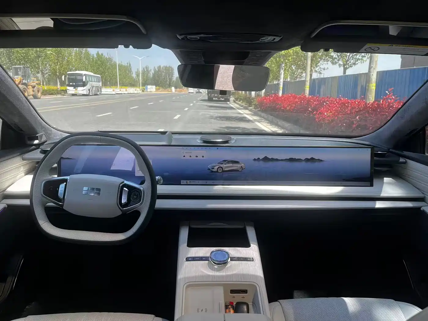 GEELY GALAXY GALAXY E8