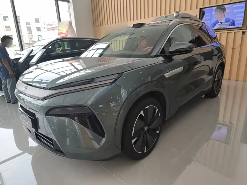 BYD Tang L 2025
