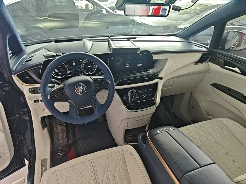 Фото 10 - Buick GL8