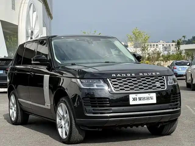 Land Rover Range Rover 2020 3.0 L6 Heritage Extended Edition — фото 3