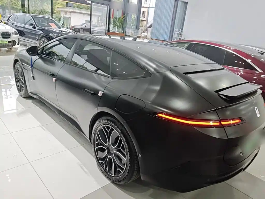 2026 Avatr 12