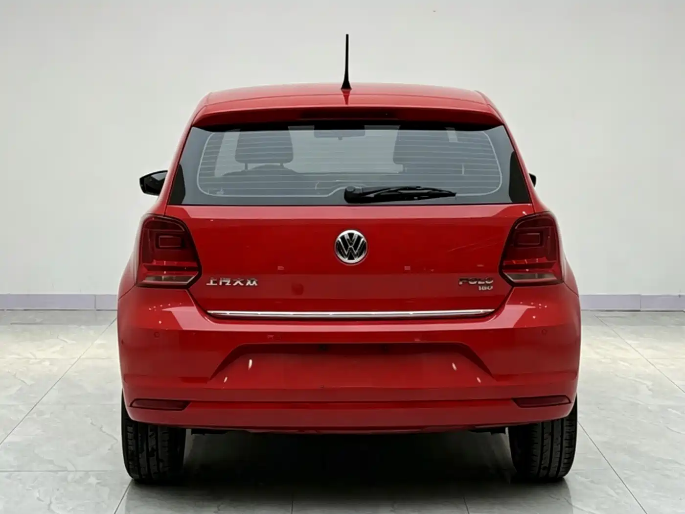 Volkswagen Polo 2018 1.5L Automatic Luxury фото 6