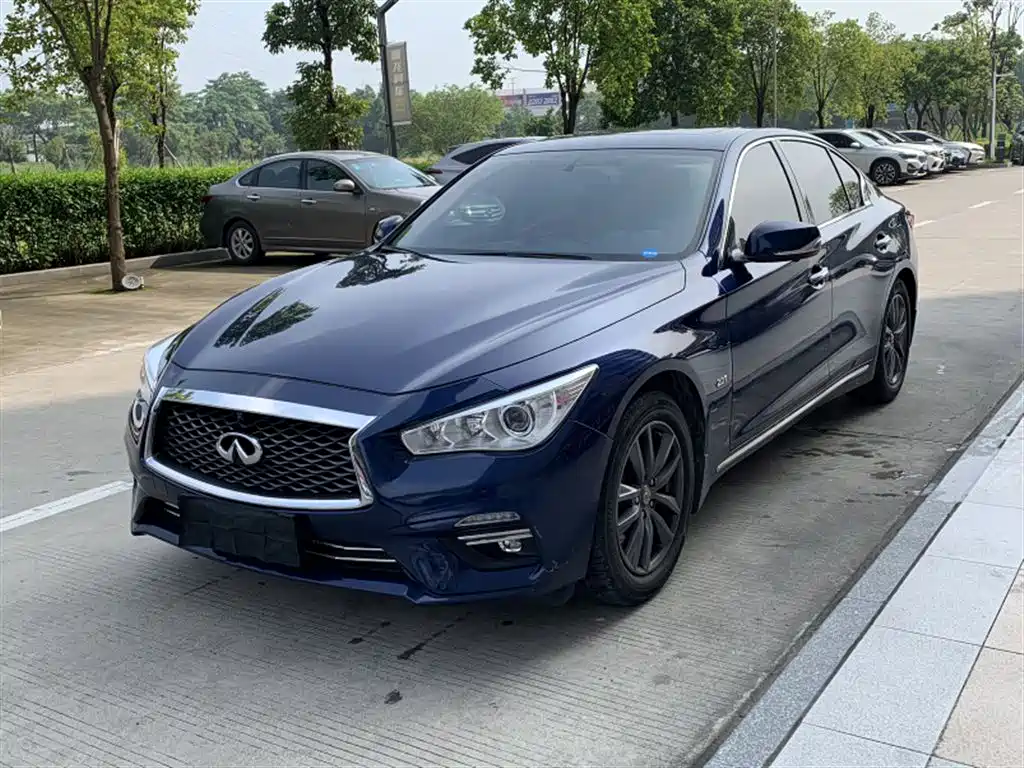 Infiniti Q50L 2019 2018 2.0T Comfort (China VI)