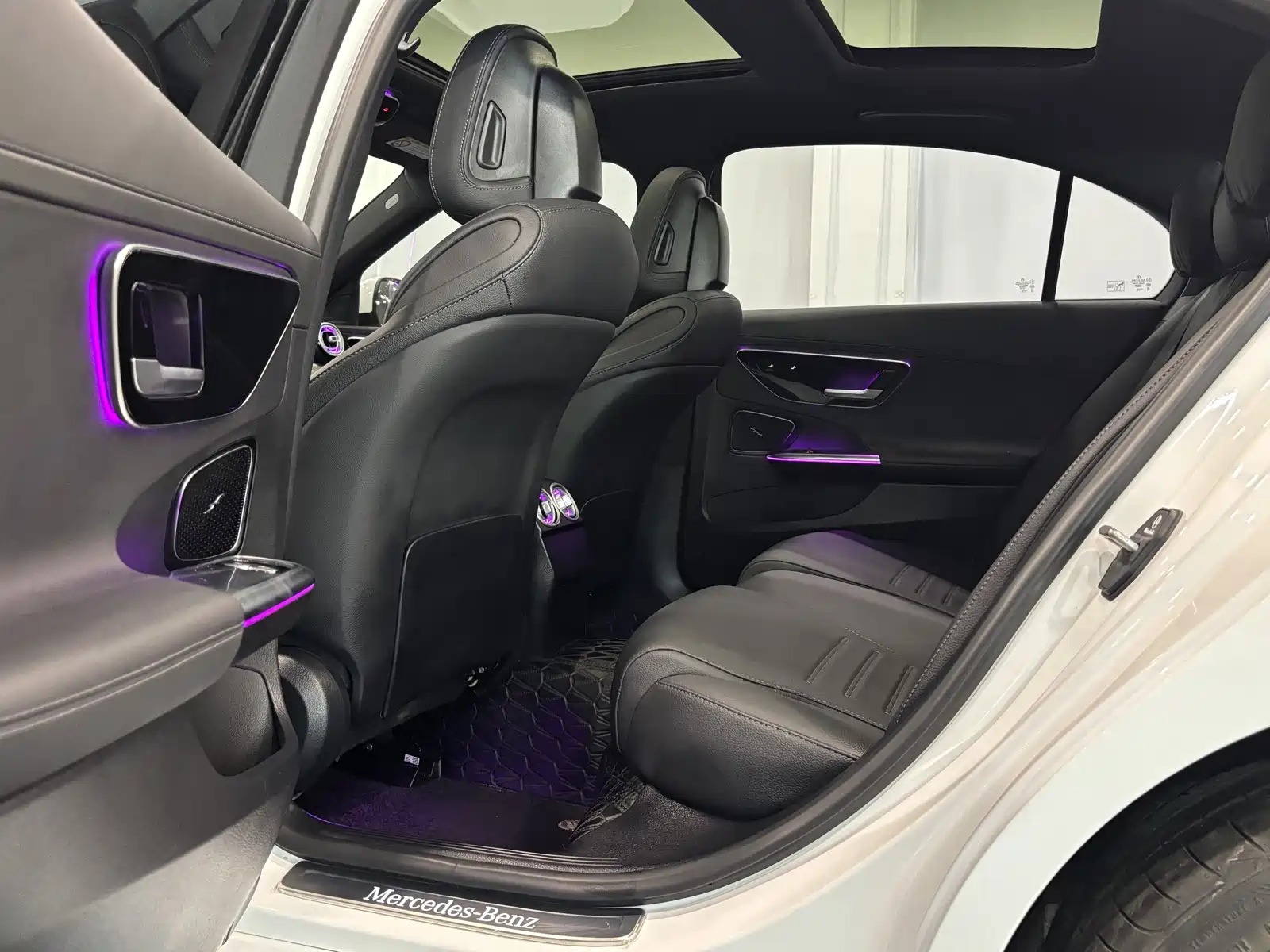 Фото 9 - Mercedes-Benz C-Class