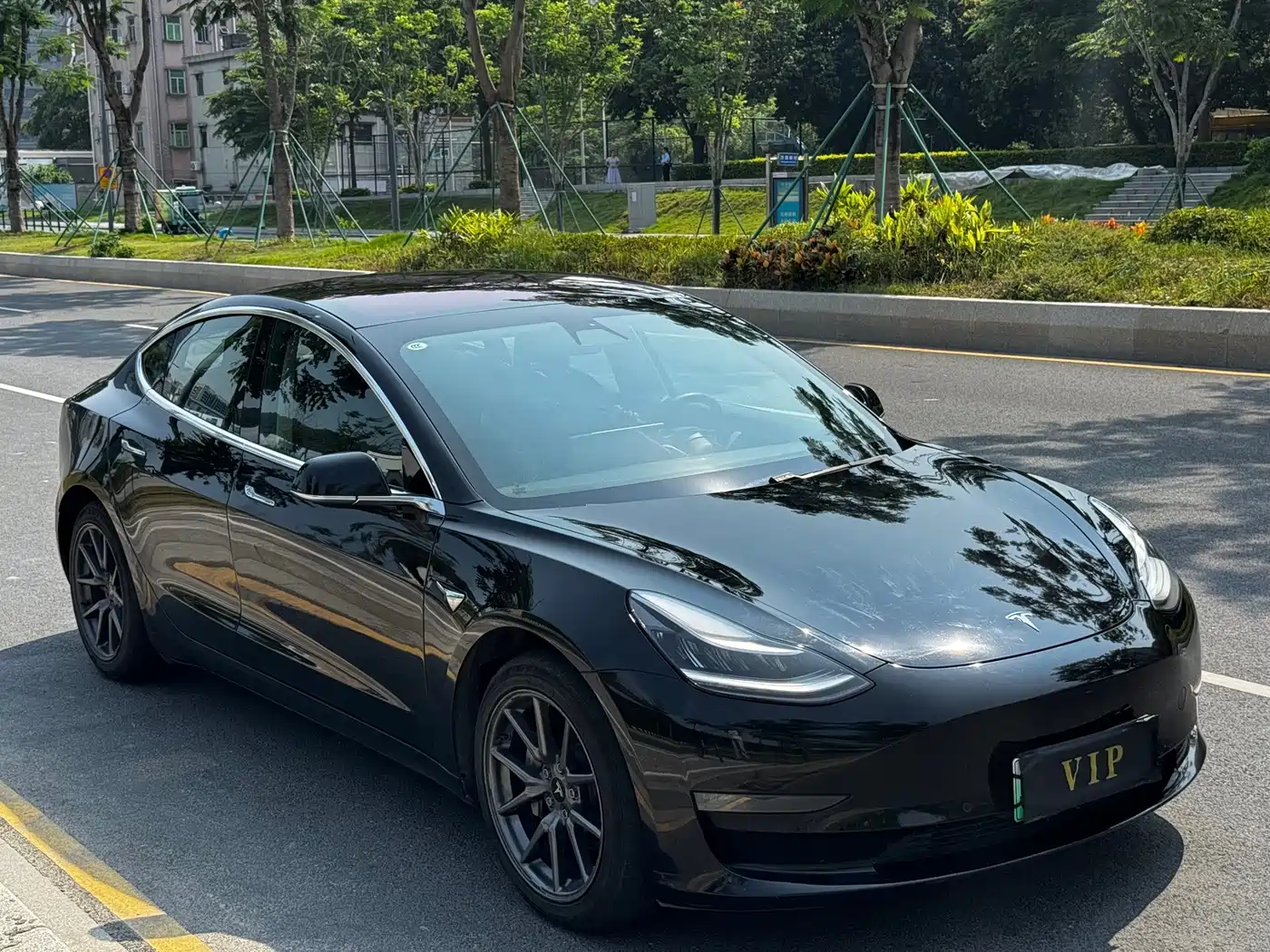 Tesla Model 3 (Import) 2019 2019 Long Range All-Wheel Drive Edition
