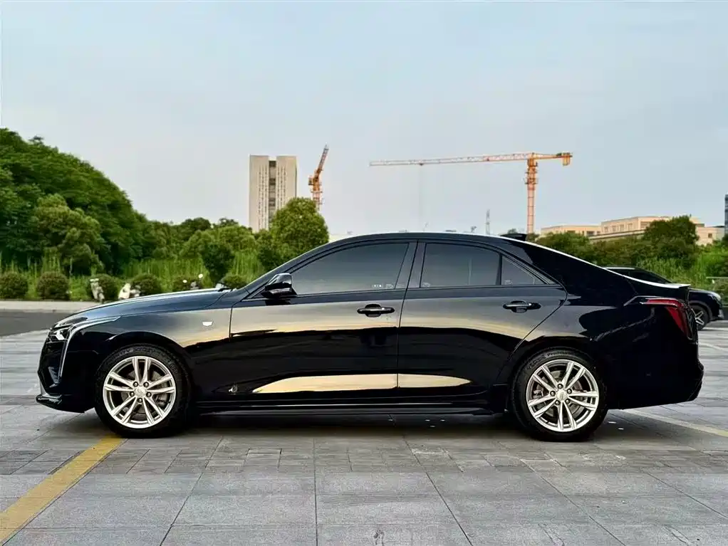 Cadillac CT4 2023 25T Fashion Edition фото 2