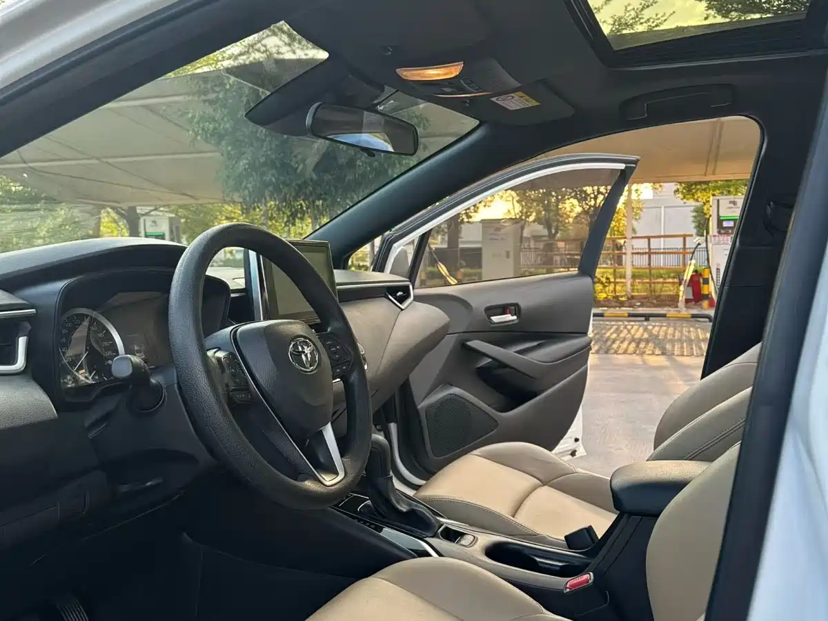 Toyota Levin 2022 185T CVT Luxury Edition фото 4