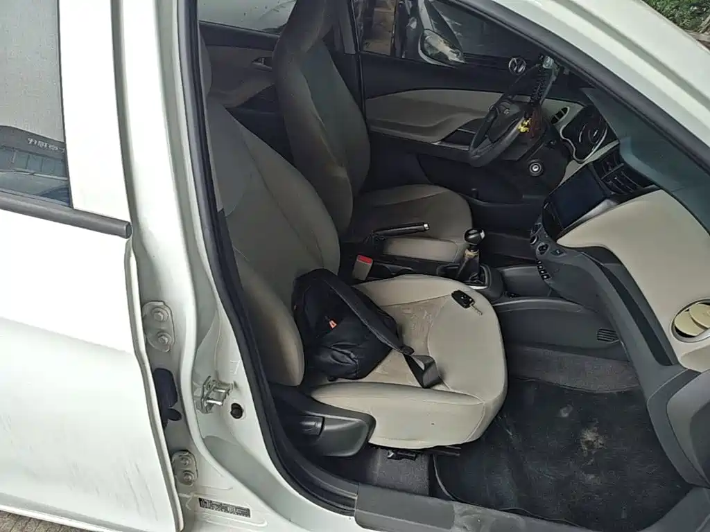 Chevrolet Sail 2018 2018 Sail 3 1.5L Manual Ideal Sunroof