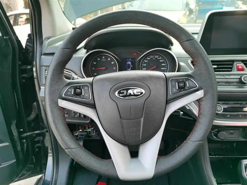 JAC Motors Refine S3 2017 2017 1.6L CVT Luxury Smart