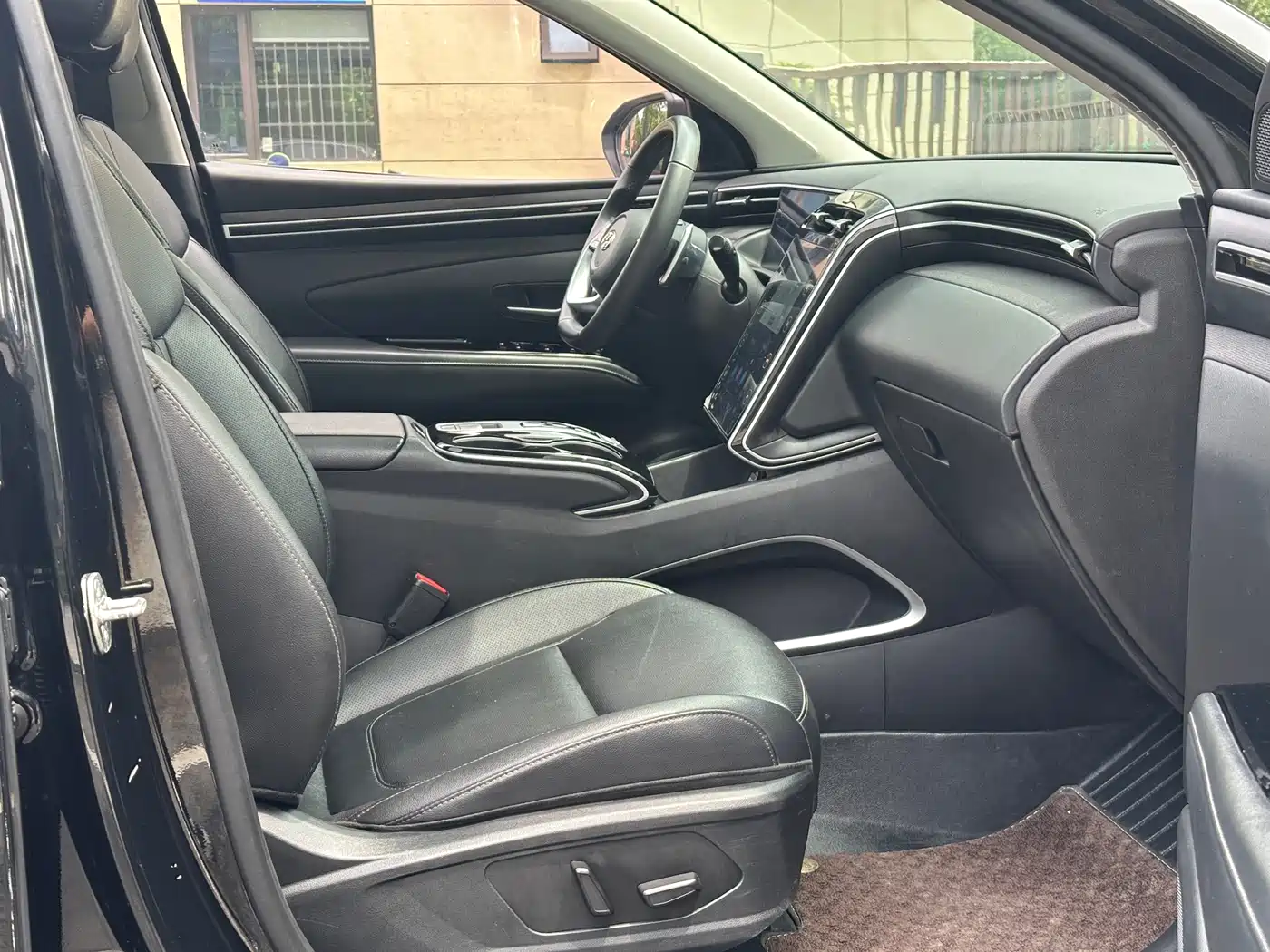 Hyundai Tucson 2021 Tucson L 1.5T DCT LUX Premium фото 10