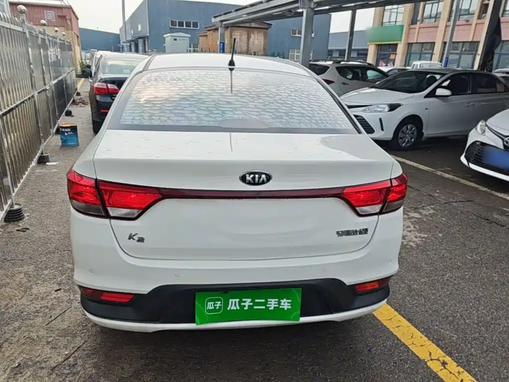 Kia K2 2018 2017 Sedan 1.4L MT 15th Anniversary Special Edition GLS