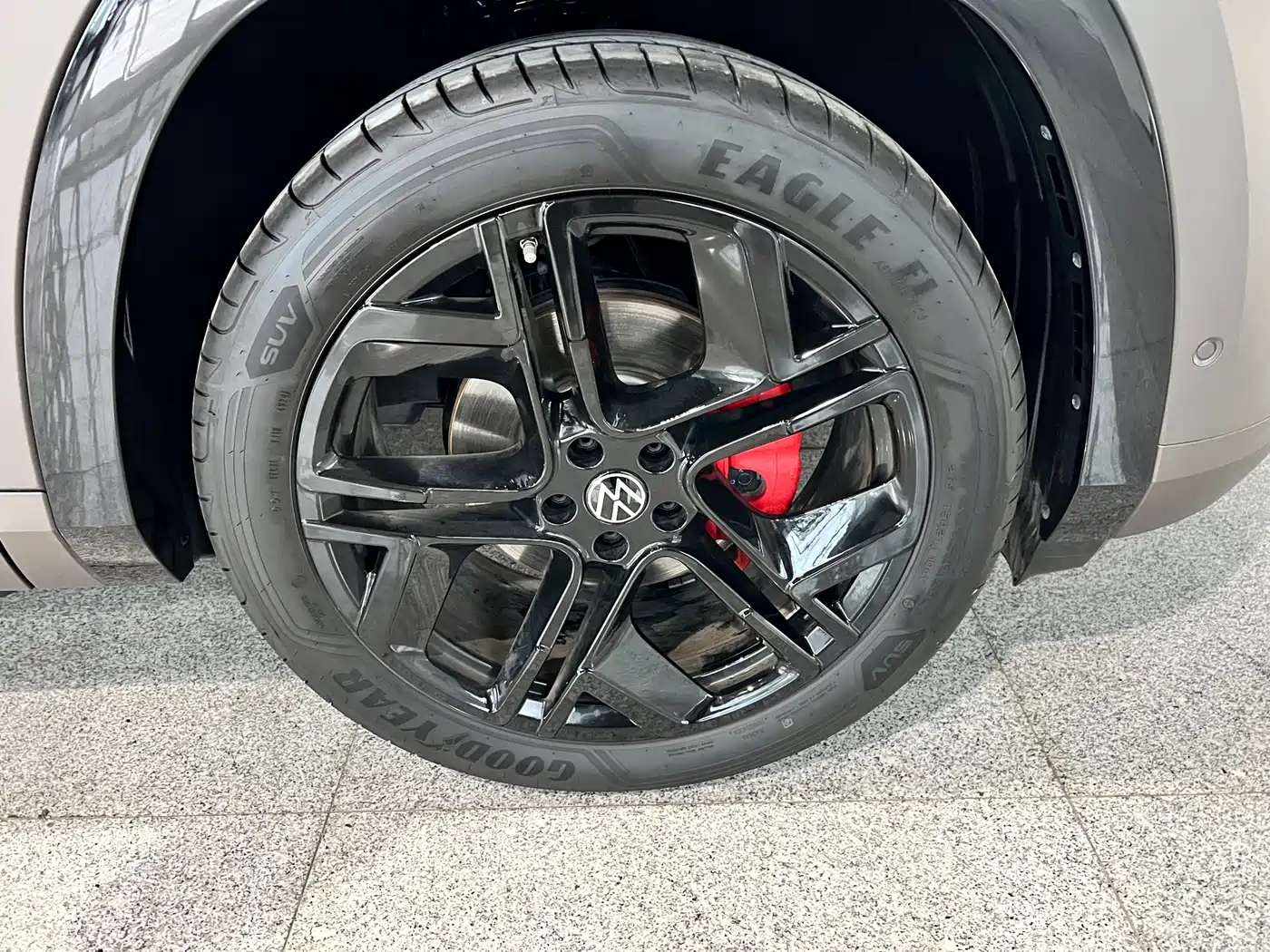 Volkswagen Teramont 2025 Teramont Pro 450TSI 4WD Summit Edition фото 16