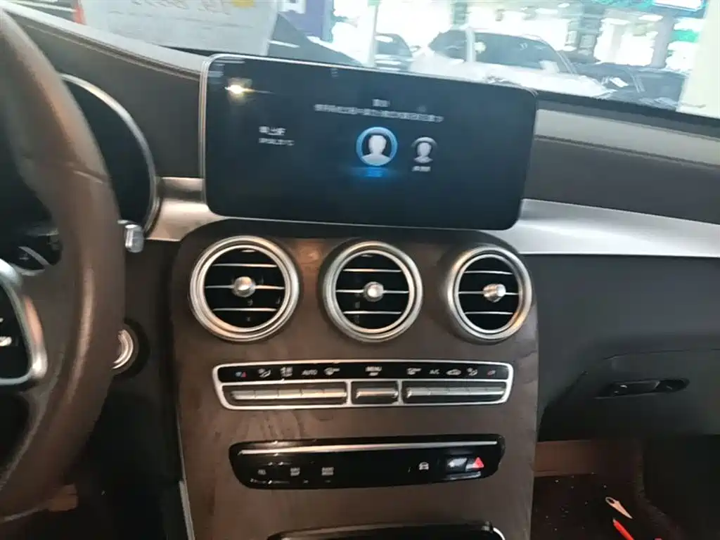 Mercedes-Benz GLC 2020 Facelift GLC 260 L 4MATIC Dynamic фото 13