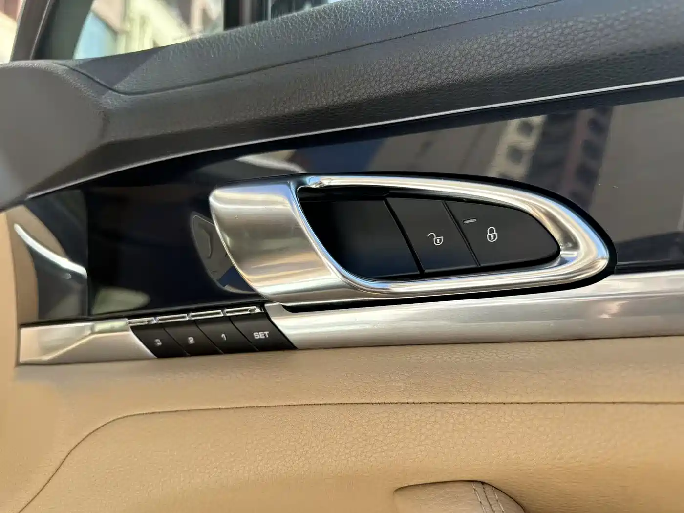 Porsche Panamera 2013 Panamera 4 Platinum Edition 3.6L фото 11