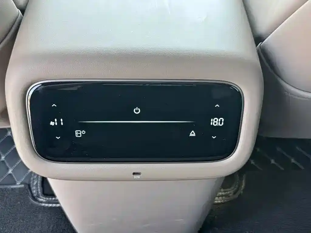 IM Motors IM LS8 2026 2026 Model Base Version 5-seater Long Range Edition