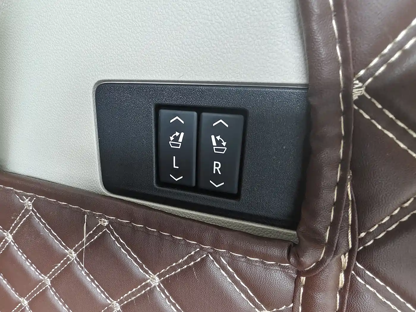 Buick Enclave 2022 652T 4WD Avenir 6-Seater фото 28