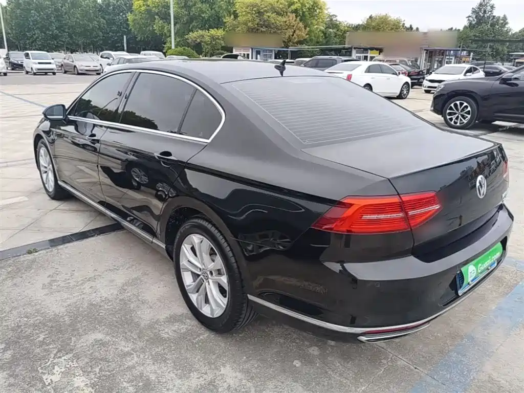 Volkswagen Magotan 2017 380TSI DSG Luxury фото 5