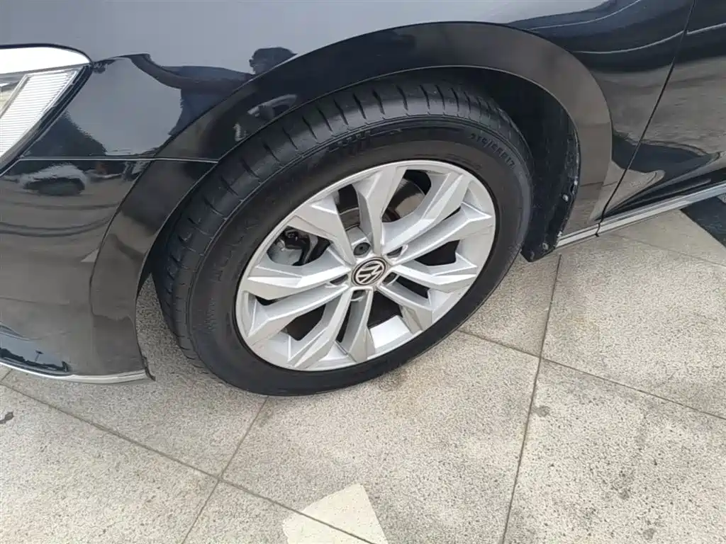 Volkswagen Magotan 2017 380TSI DSG Luxury фото 23