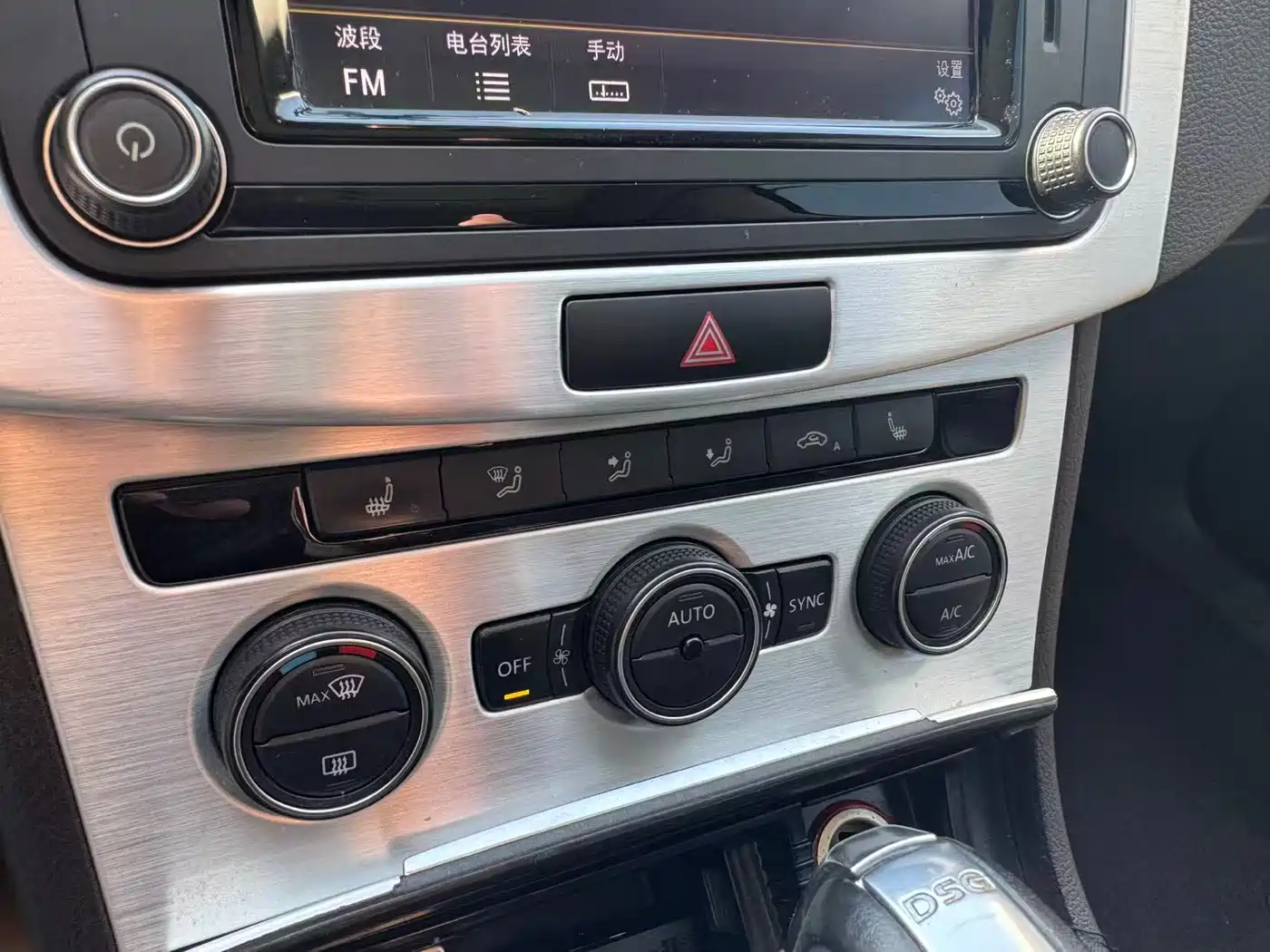 Volkswagen FAW-Volkswagen CC 2018 1.8TSI Luxury фото 12