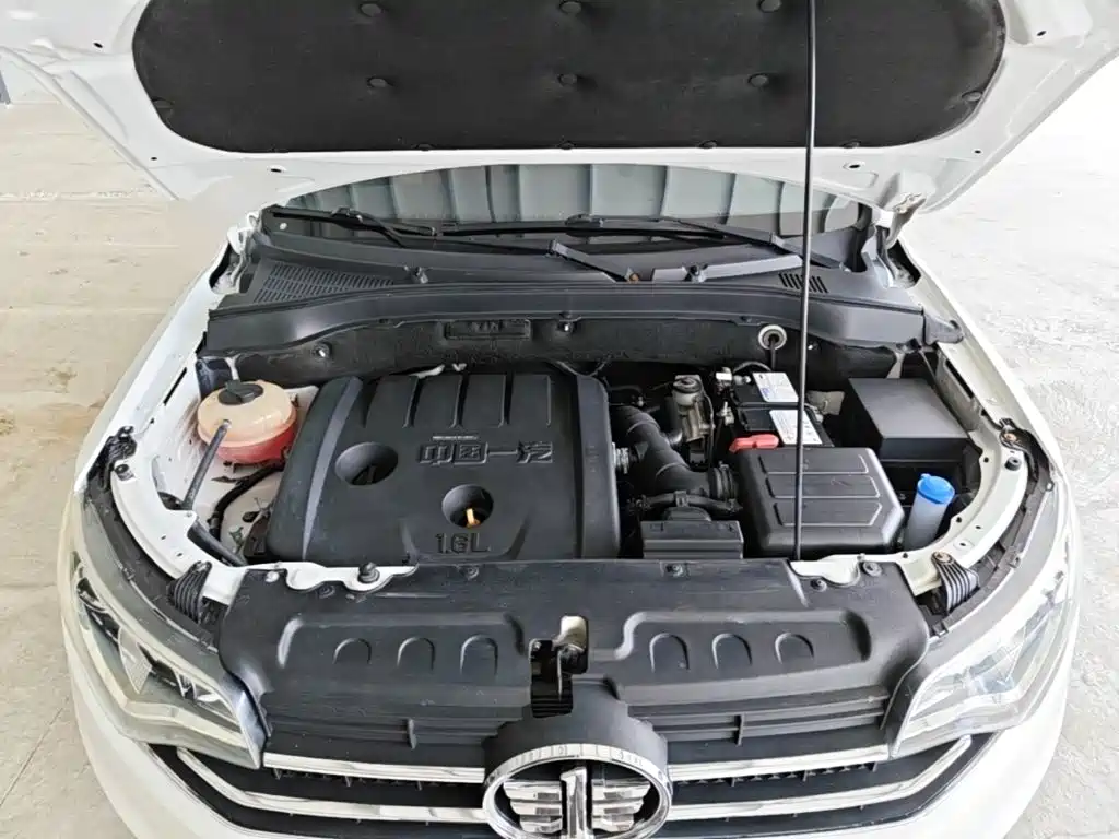 FAW Senya R7 2018 2017 Model 1.6L Automatic Smart