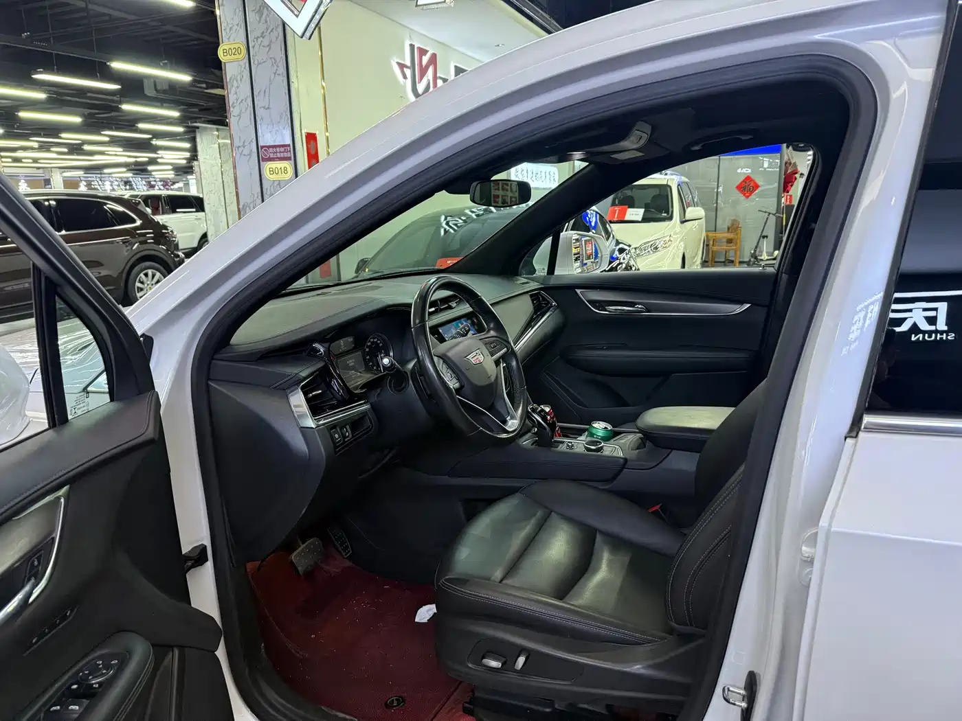 Cadillac XT6 2020 2021 28T 6-Seater AWD Style