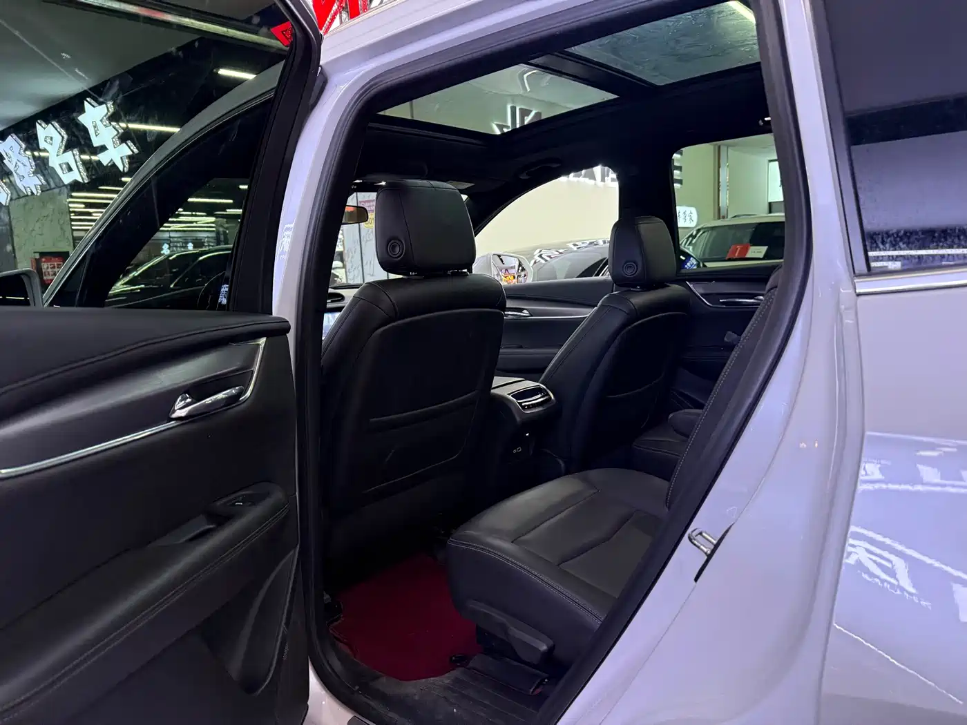 Cadillac XT6 2020 2021 28T 6-Seater AWD Style