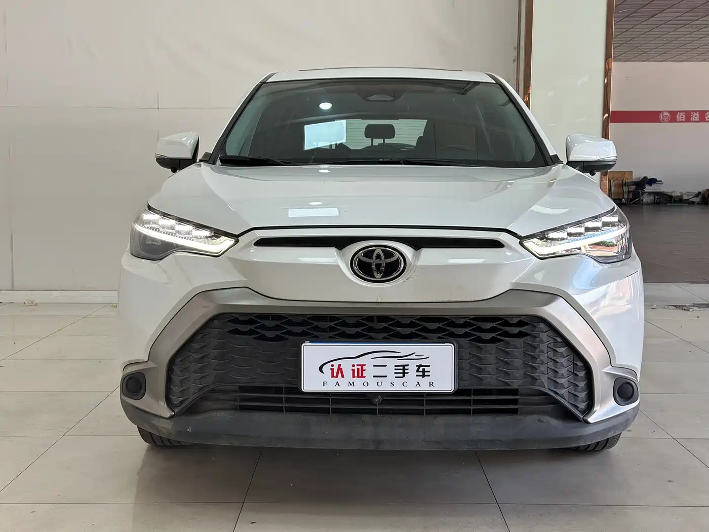 Toyota Frontlander 2023 2.0L CVT Luxury Edition фото 2
